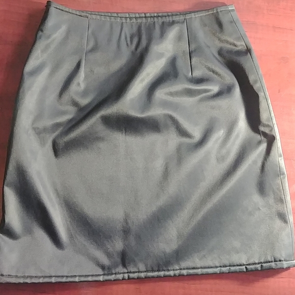 Versa ...mini skirt - Picture 5 of 8